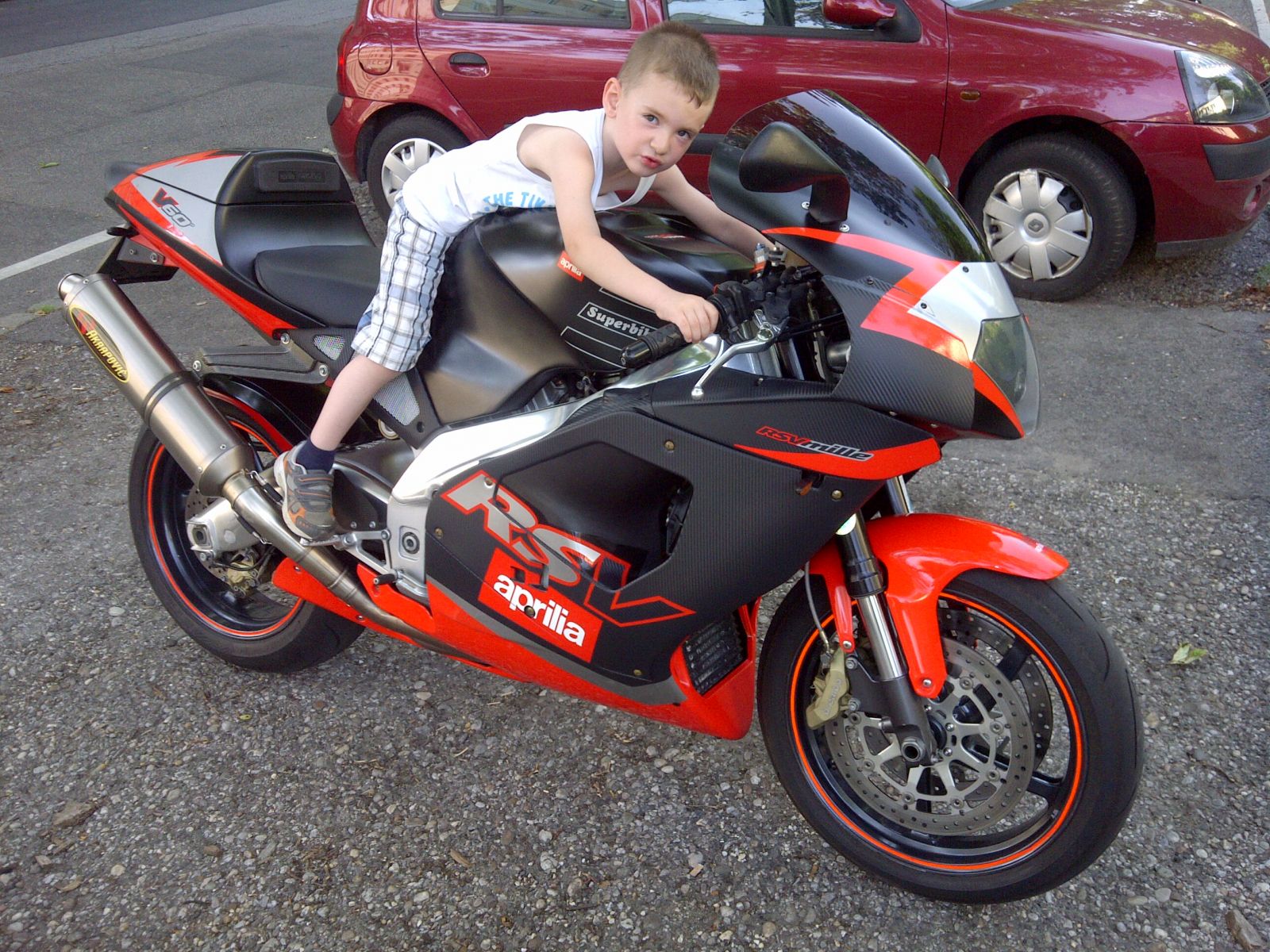 Aprilia rsv mille