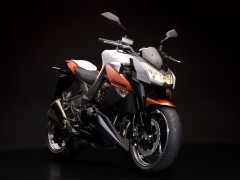 Kawasaki Z1000 2010 pictures 06