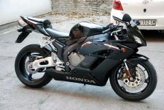 HondaCBR1000RR2005 02