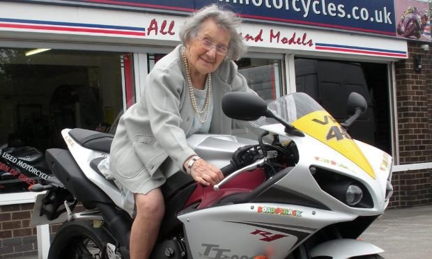 102-year-old-granny-climbs-valentino-ros