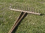 150px-Wooden_rake.jpg