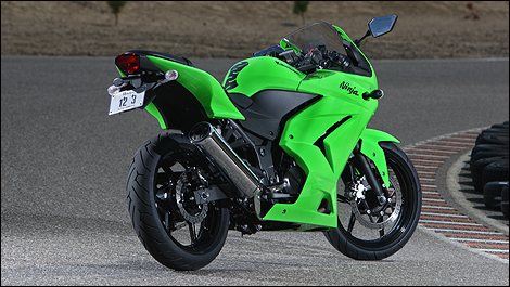 2009-kawasaki-ninja-250r-i01.jpg