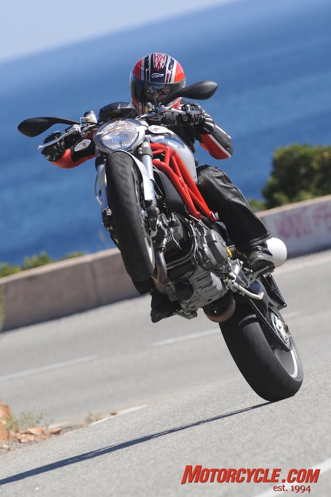 2009_Ducati_Monster_1100_AC1_4090.jpg