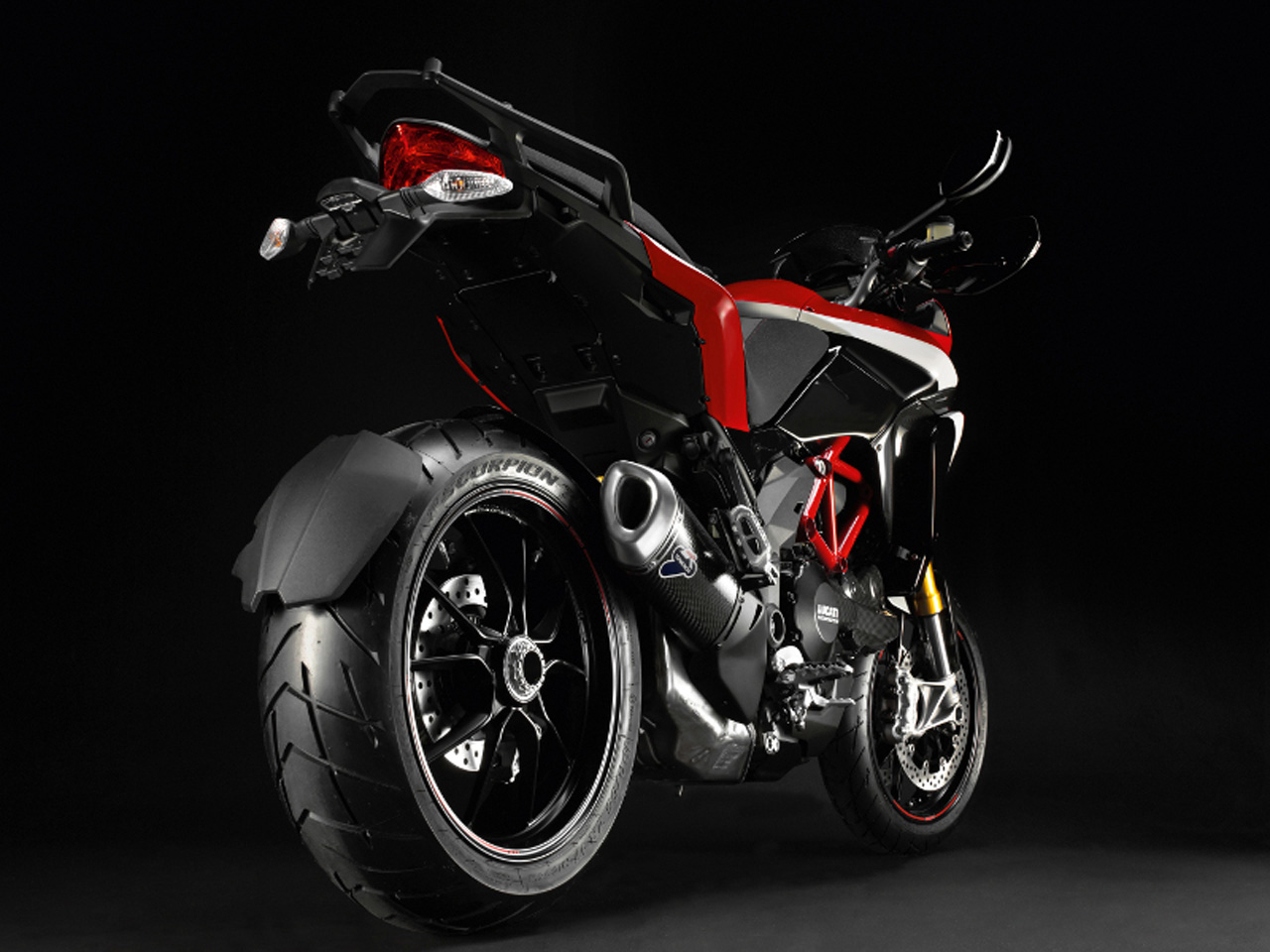 2011-ducati-multistrada-1200-s-pikes-peak-special-edition-8.jpg