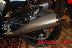 09_Suzuk_GSX-R1000_exhaust_side.JPG?g2_GALLERYSID=TMP_SESSION_ID_DI_NOISSES_PMT