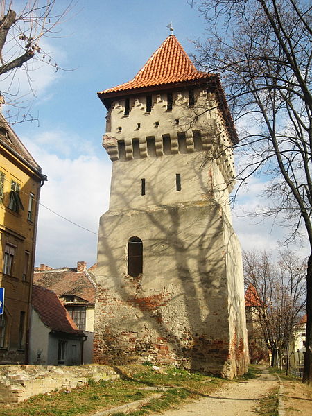 450px-Turnul_Olarilor_din_Sibiu.jpg