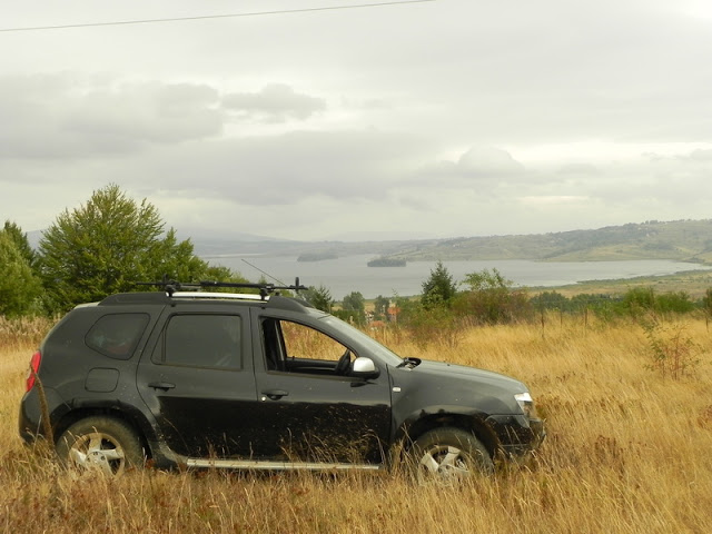 053+Duster+i+jezero.jpg