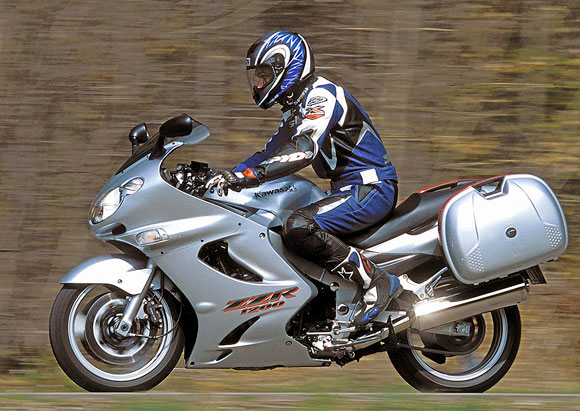 SCAN_Kawasaki-ZZR-1200_10.jpg-V--Amendo_%24%7B16083781%7D.jpg