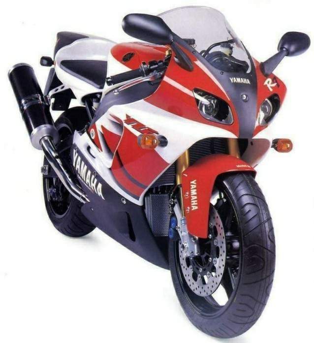 Yamaha%20R7%20%204.jpg