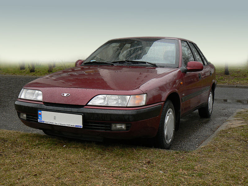 800px-Maroon_Daewoo_Espero-001.jpg