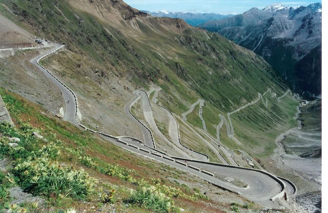 800px-Stelvio.jpg