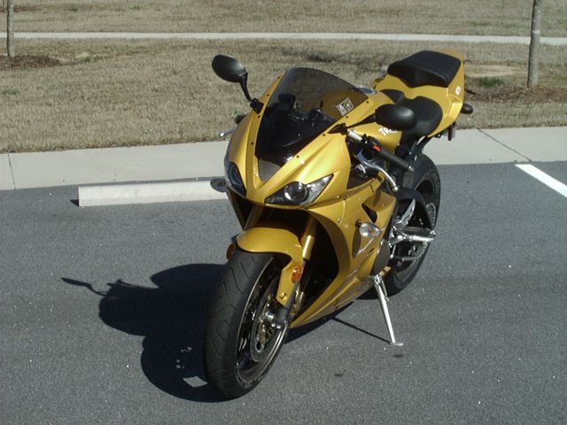 8N34H_daytona675gs8.jpg