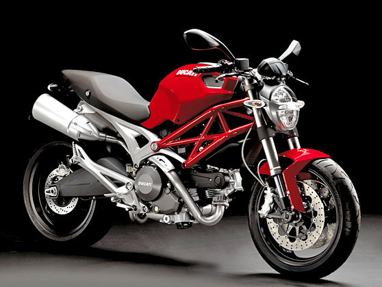 AXdMa_2075ducatimonster696lefhe7.jpg