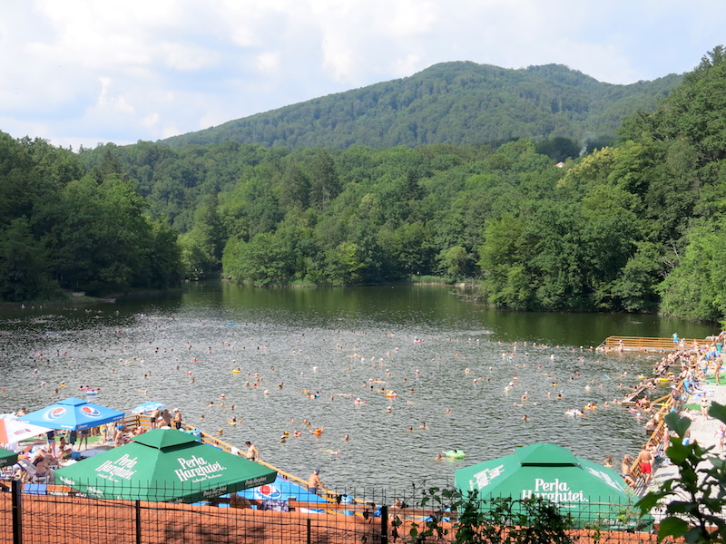 Jezero Ursu, veoma slano i lekovito, za banjanje pogodno (REW 2016)