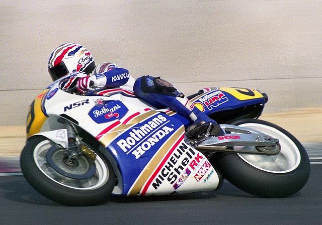 BnI4W_800pxmickdoohan1990japa.jpg