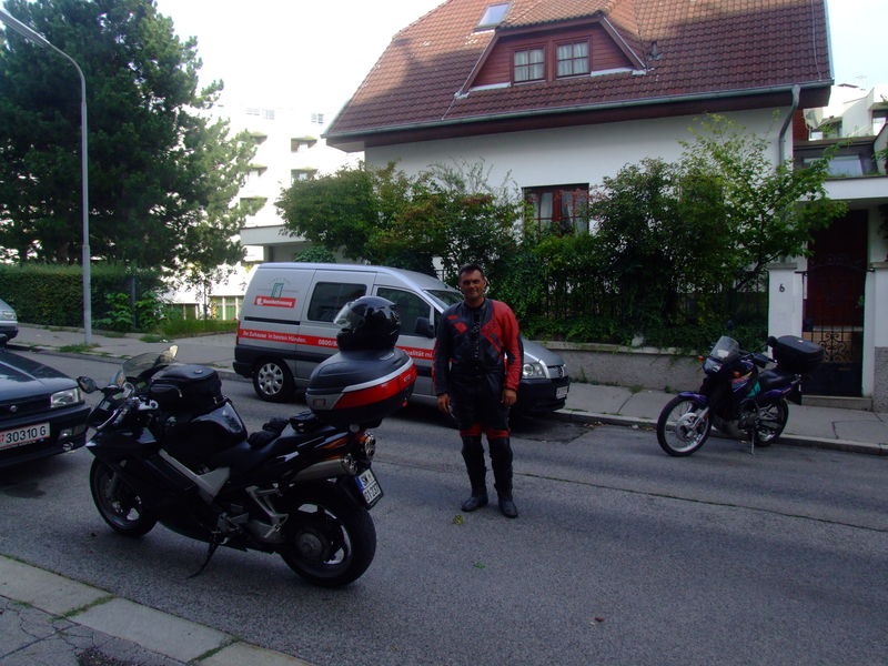 E8Ins_dscf1207p.jpg