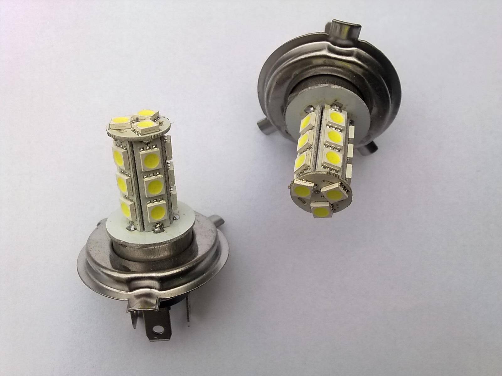 H4-AUTO-SIJALICE-ZA-FAR-SA-SMD-LED-DIODAMA-NOVO-HIT-_slika_O_1639053.jpg