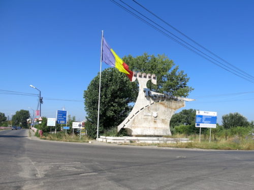 Na ulazu u Targovište vijori se barjak (REW 2016)