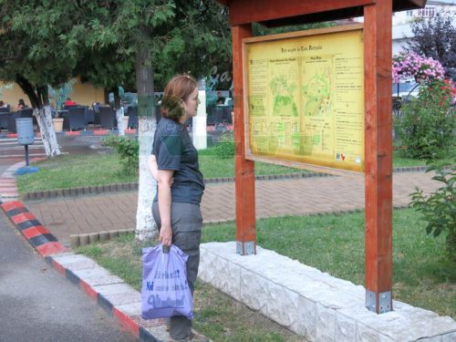 U blizini Hatega je nacionalni rezervat bizona. Evropskih bizona ima na malo lokacija... edukujem se ja ovde na tabli, ali poseta rezervatu ostaje za sledeći put (REW 2016)