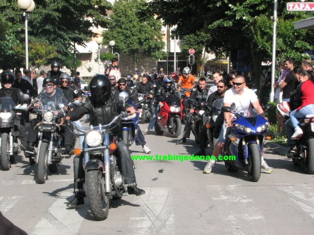 IZuL5_motoskup9am8.jpg