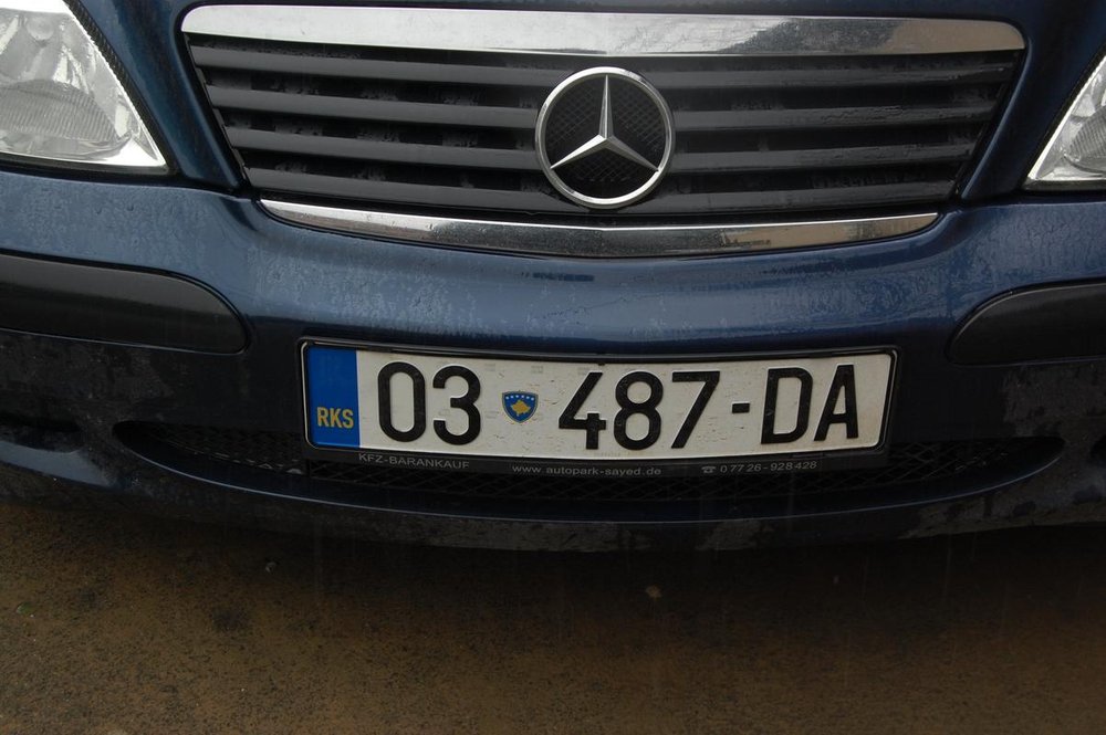 Kosovo_vehicle_licence_plate_-_03_487-_D