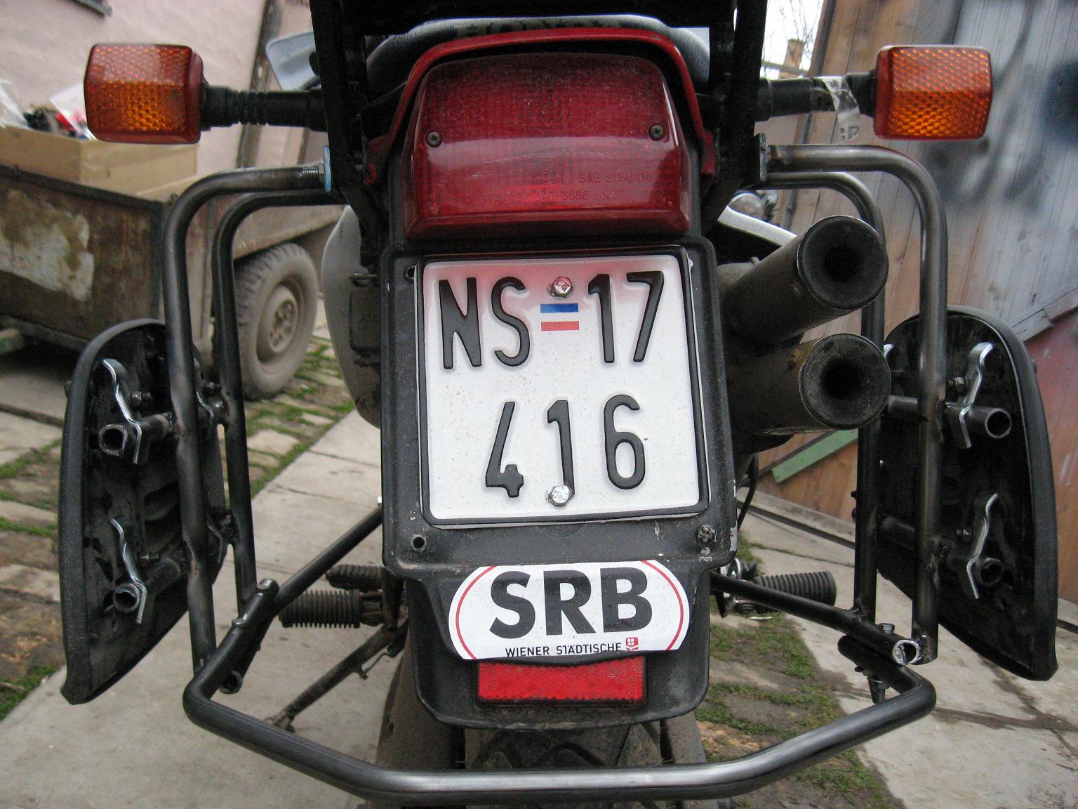 VYULu_rigg007nx8.jpg