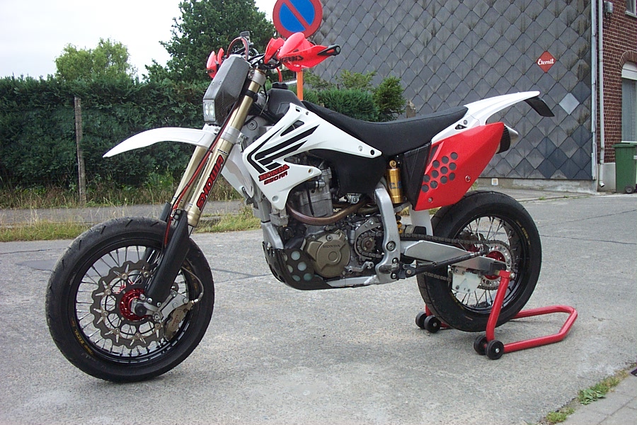 Wg6Ys_xr650sm.jpg