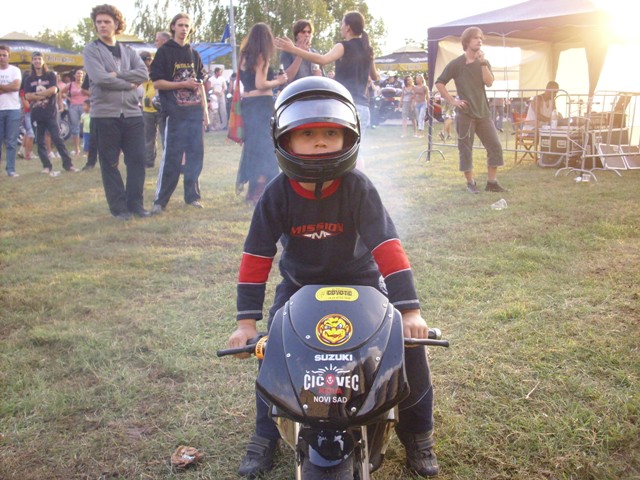 YMw47_img0043dk7.jpg