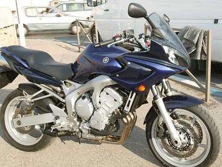 Yamaha-2004-Fazer600-FZ6-small.jpg