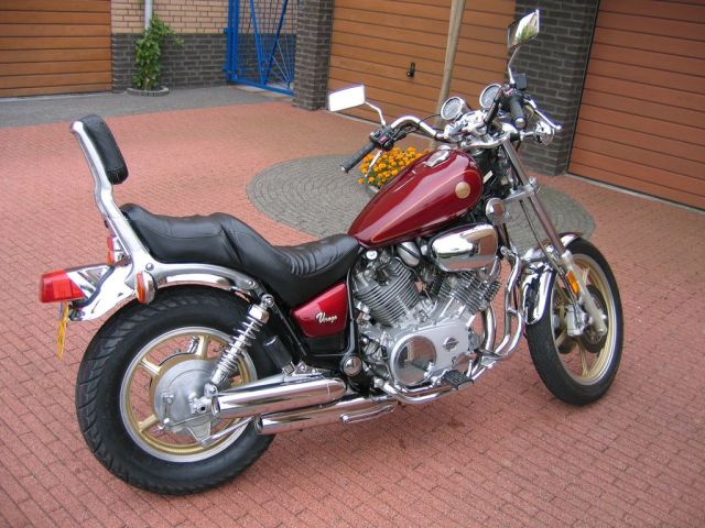 Yamaha-XV_700_Virago-1984.jpg