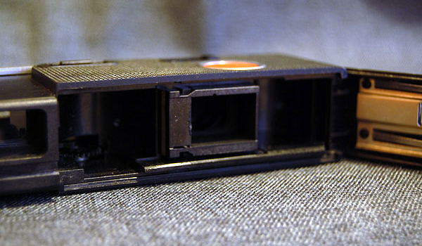 agfa-happy-micro-110-photo-camera-film-open.jpg