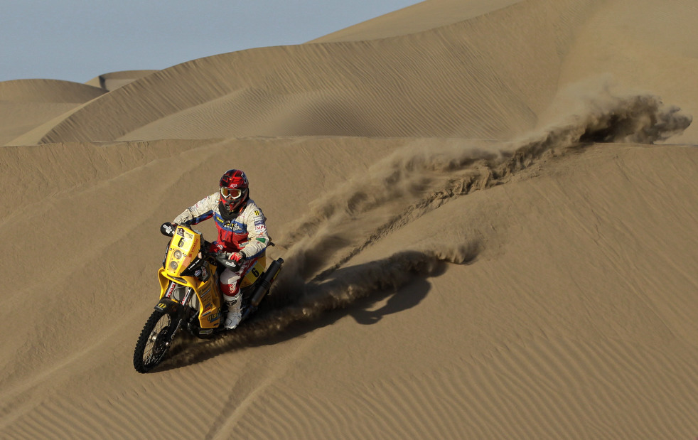 dakar_three_33.jpg