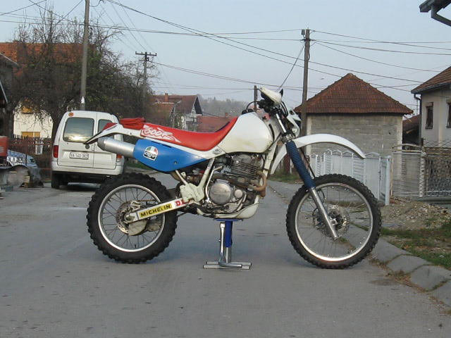 fekpx_zaoglasxr6002la1.jpg