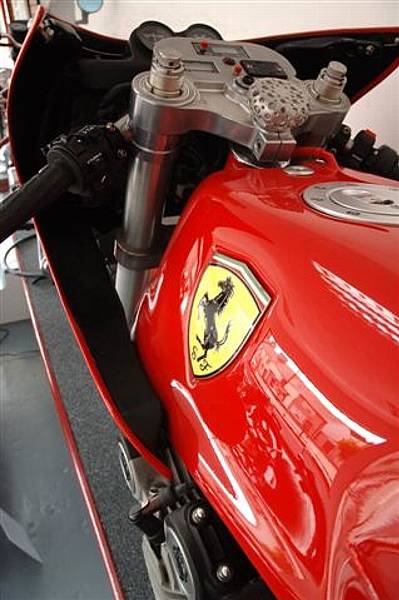 ferrari_bike_bonhams_07.jpg