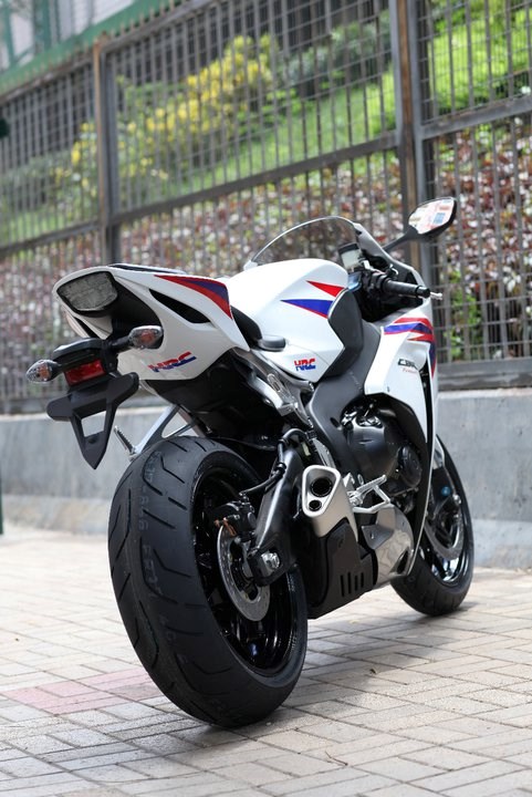 fireblade-2.jpg