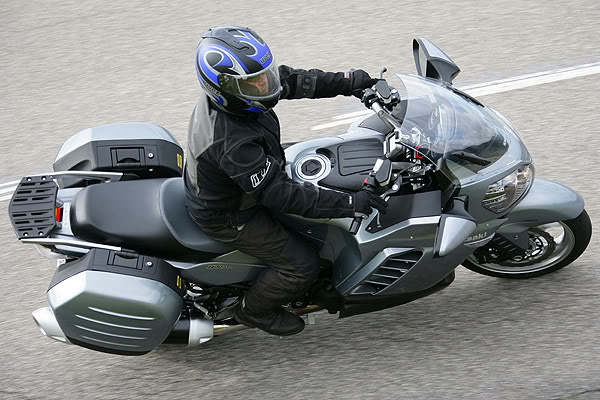 kawasaki1400gtr-1.jpg