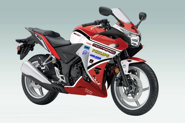 kineska-honda-cbr250r-3.jpg