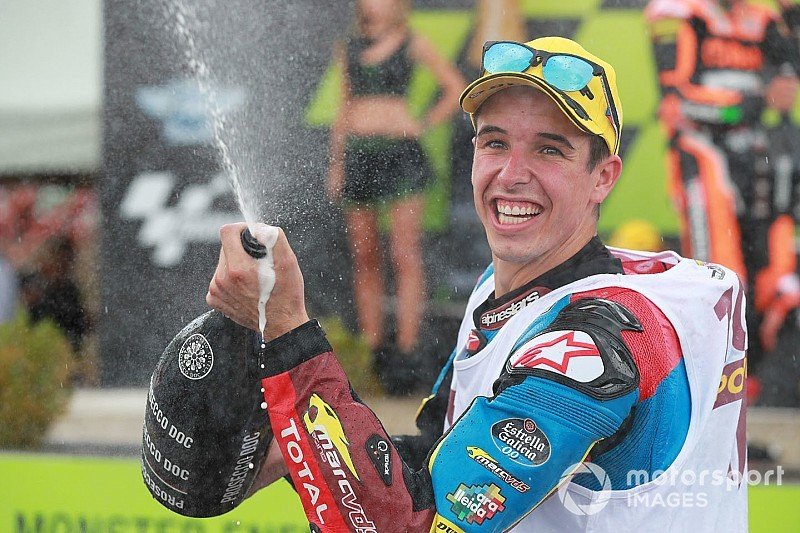 podium-race-winner-alex-marque.jpg