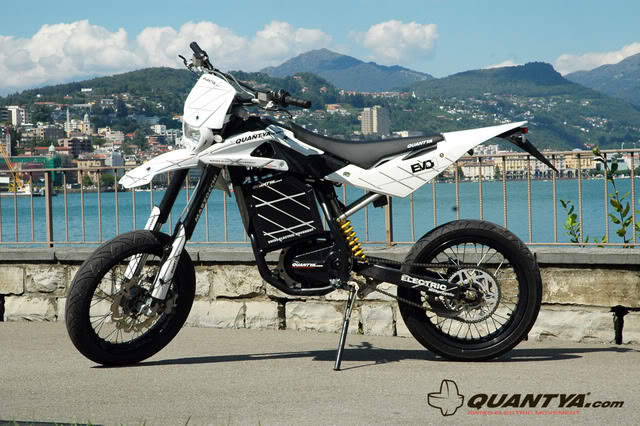 quantya_strada_supermotard_01.jpg