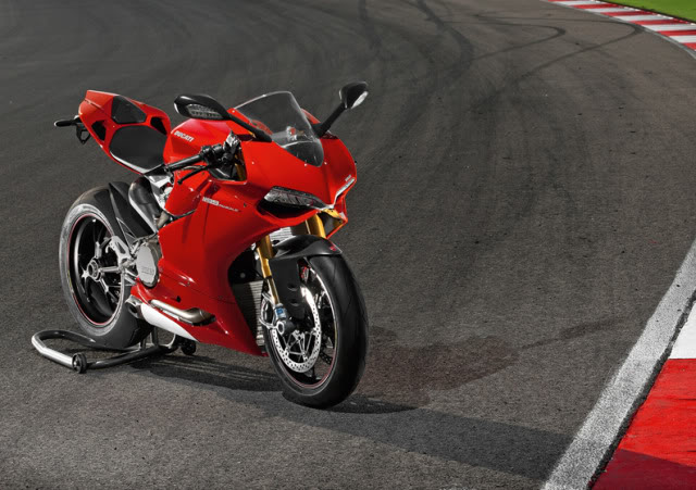 superbike_1199_panigale_s_42.jpg