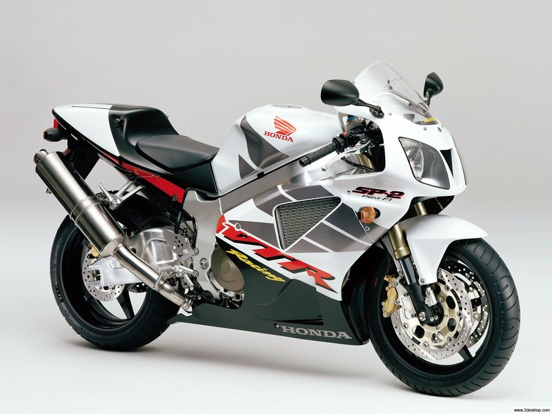 vxZYr_hondavtr1000sp213091600.jpg