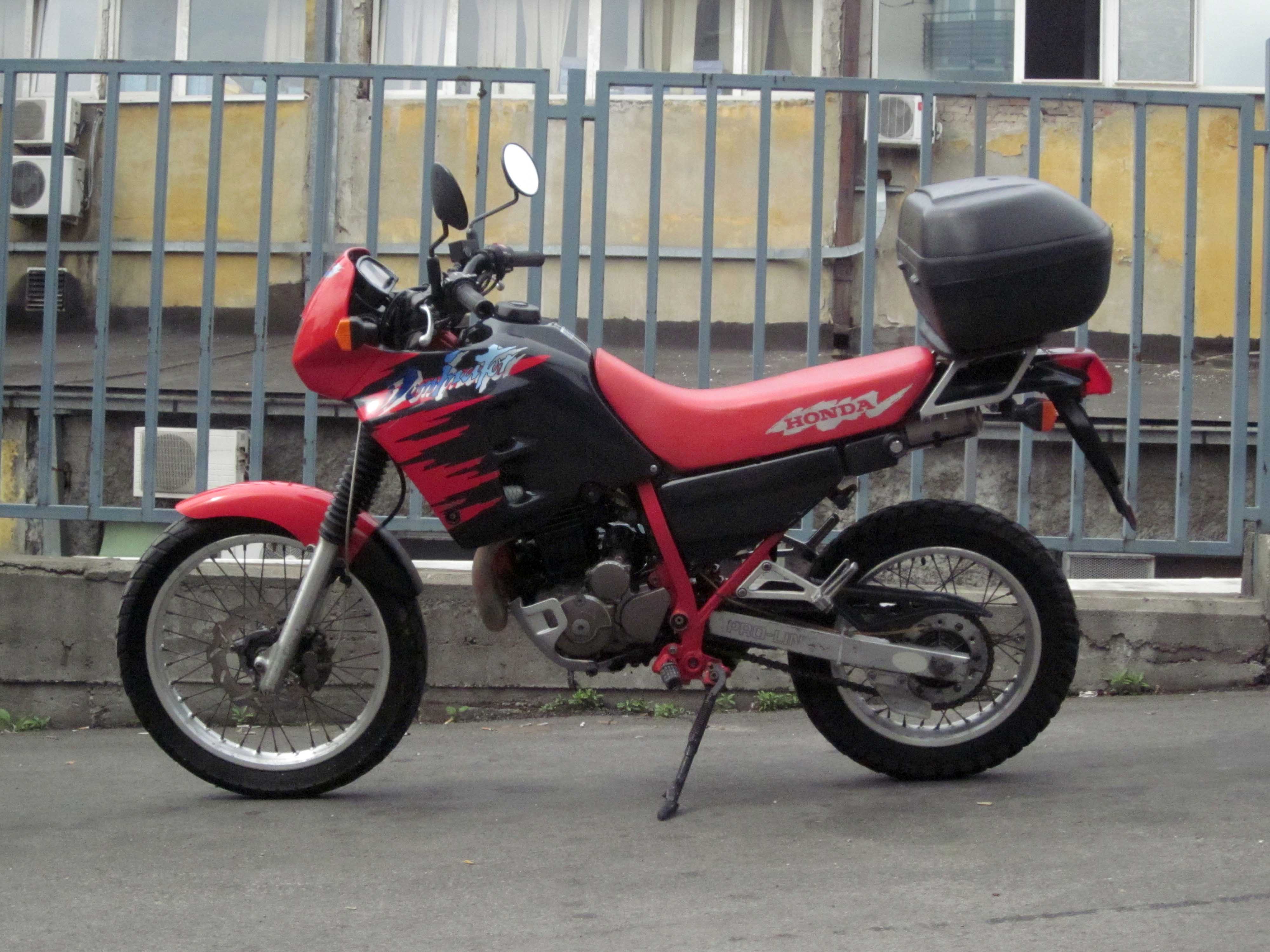 Honda nx250 dominator