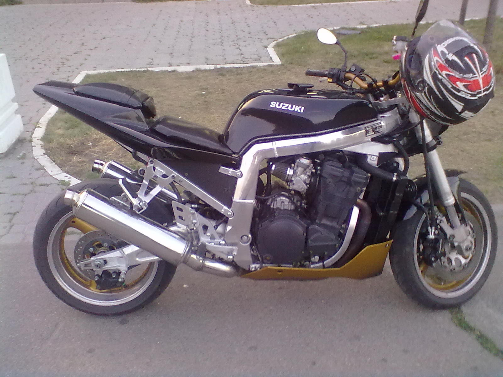 Suzuki gsxr 1100w