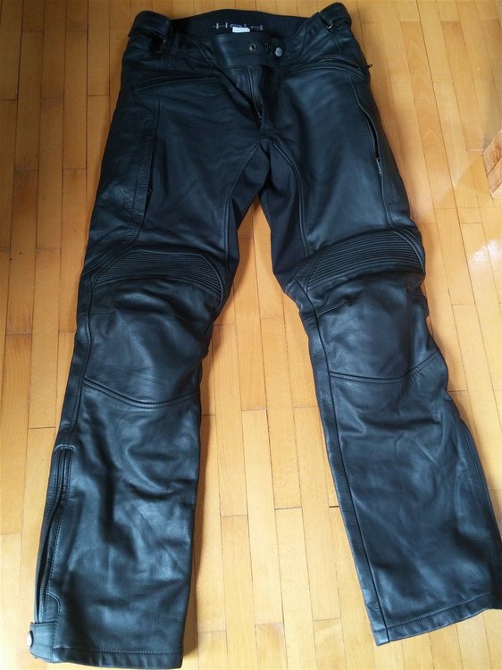 pantalone1.thumb.jpg.2b08e9f004335c7b400f6060db651bcd.jpg