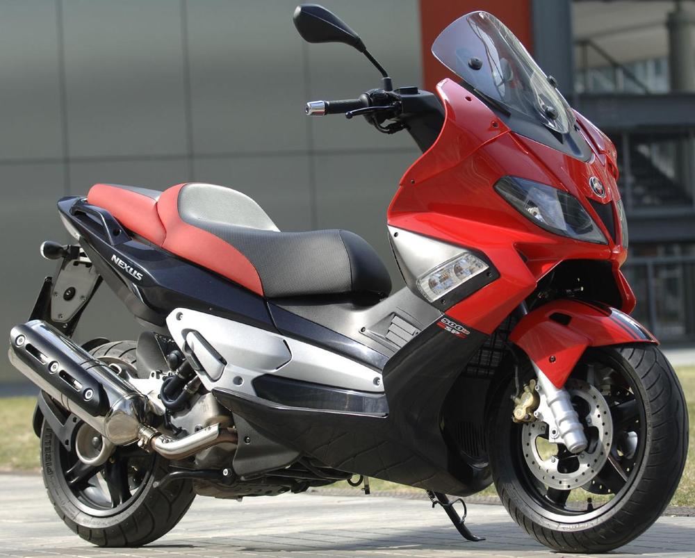 Gilera Nexus 500.jpg