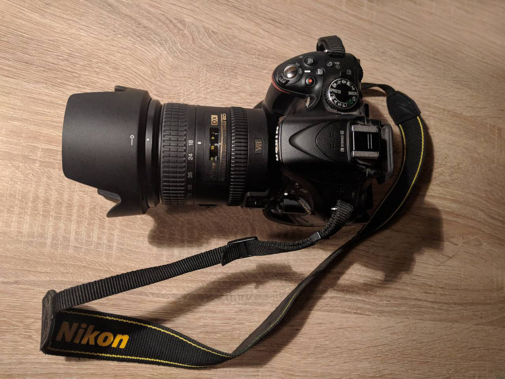Nikon D5200.jpg