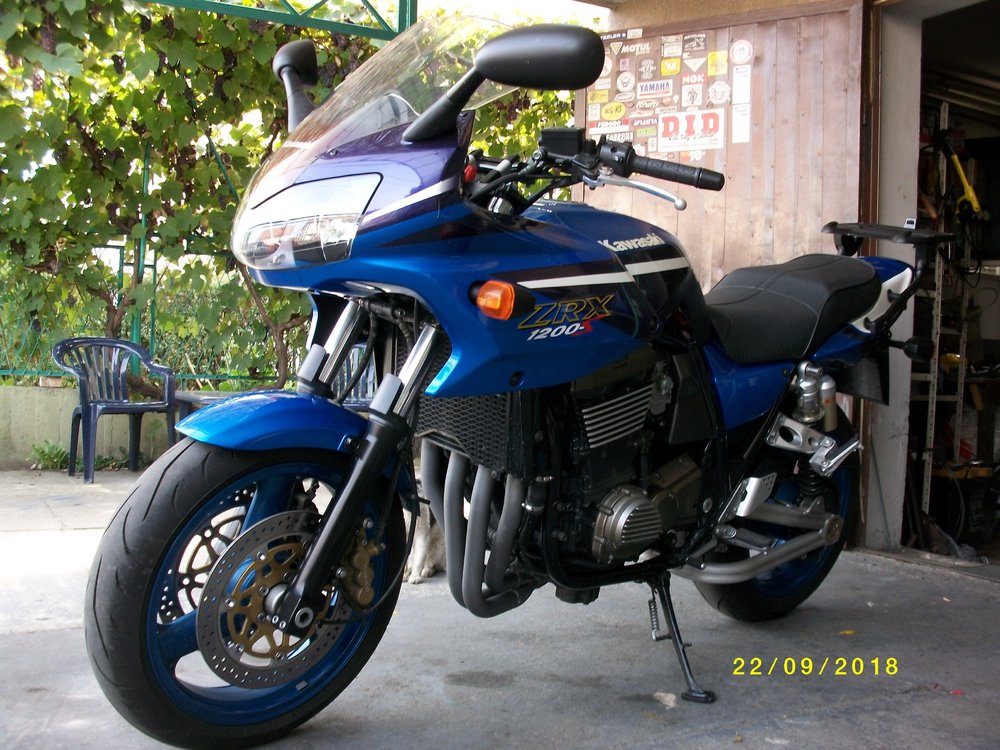 zrx1200 007.jpg