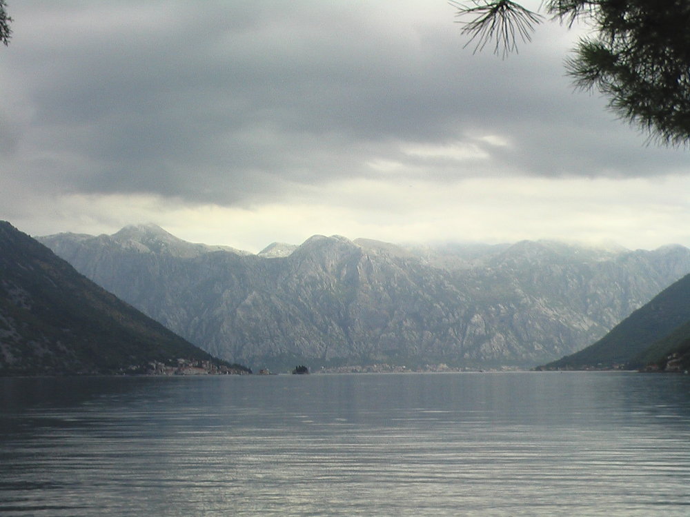 1949886113_2019_09_30Perast4.thumb.jpg.3f801bf933adbe95805e95faadbb84f6.jpg