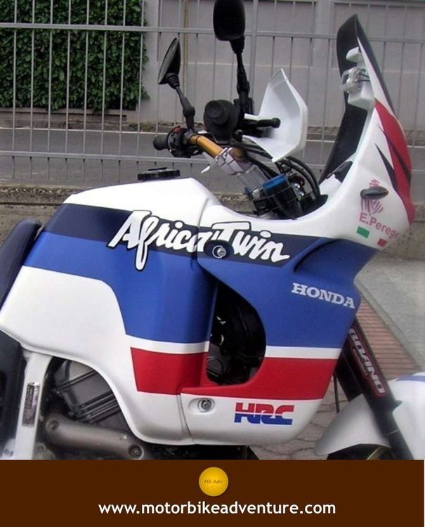 AFRICA_TWIN_XRV_650_RD03_RALLY_FAIRING_BOANO.png_ml.jpg