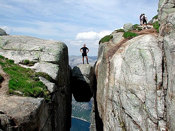 04_Kjerag.jpg.25c3bab9ec078ae856aec22a8a5085df.jpg